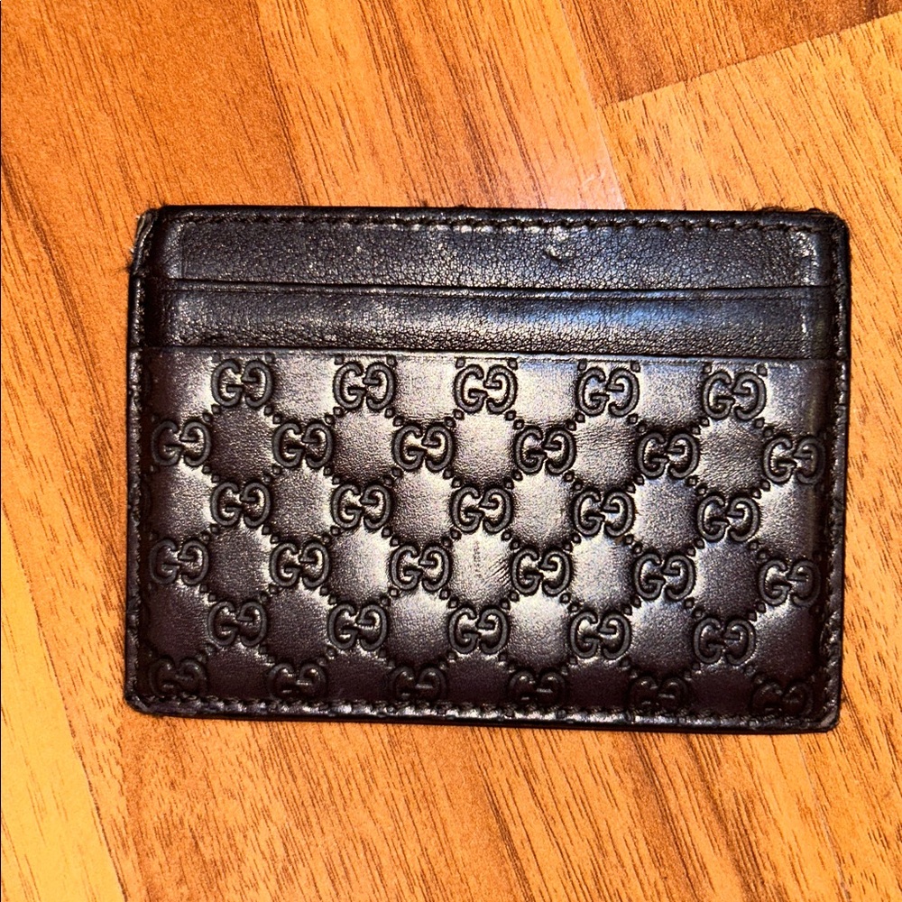 Authentic Gucci Microguccissima Card Case / Card Holder